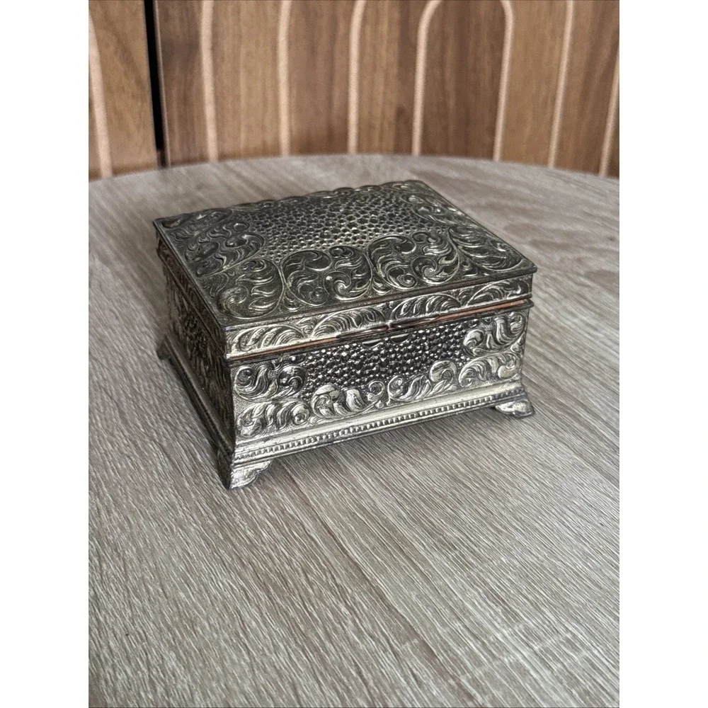 Vintage Japan Ornate Metal Trinket Box Silver Tone Floral Jewelry